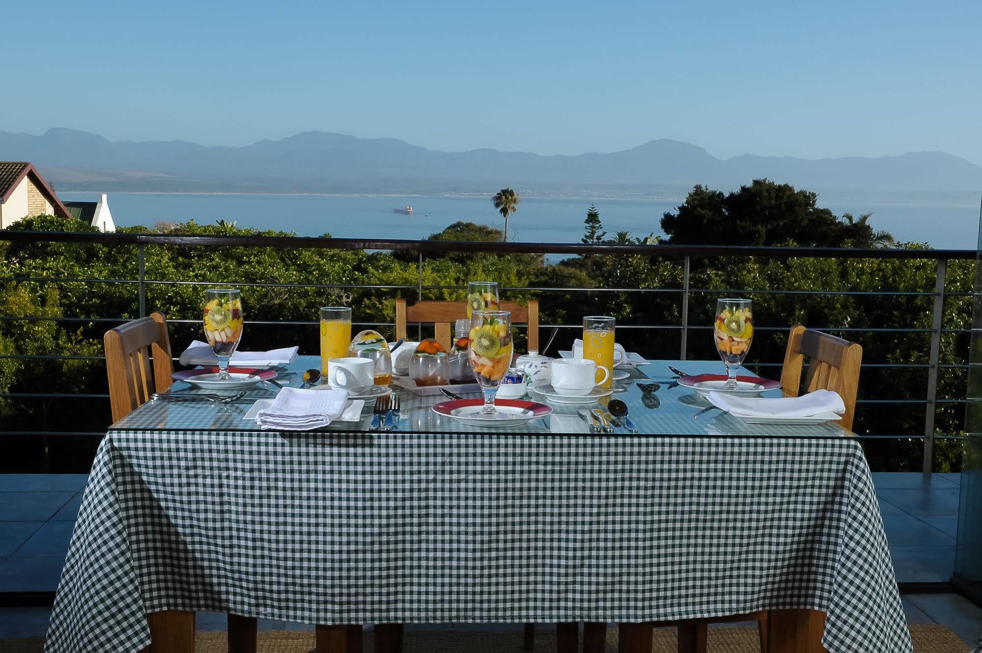 Linkside 2 Self-Catering Hotel Mosselbaai Buitenkant foto